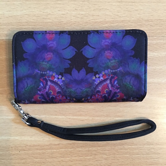 HOST PICK! CYNTHIA ROWLEY Fabric Ladies Wallet - Picture 2 of 4